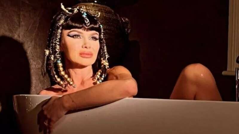 Amanda Holden strips naked while dressed as Cleopatra for raunchy new TV show