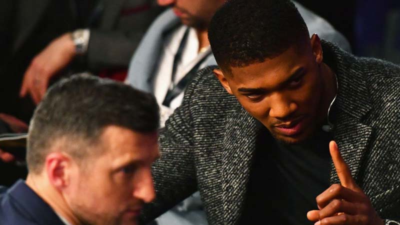 Anthony Joshua accused of deleting texts to Carl Froch before he can read them