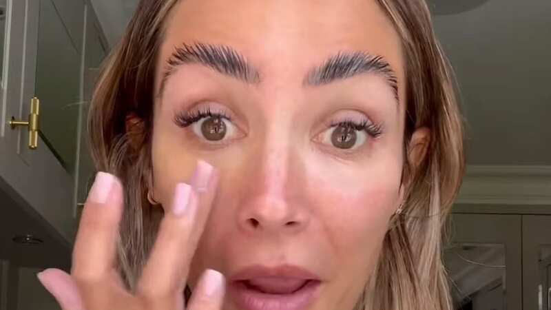 Frankie Bridge trying out the Rose Inc concealer from Space NK (Image: Instagram/Frankie Bridge)