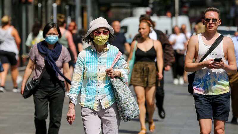 Scientists call for Brits to wear masks again due to startling Covid variant