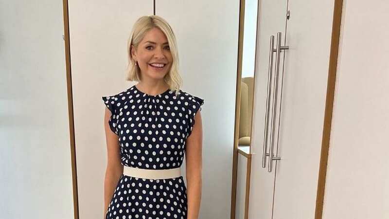 Holly is back on This Morning and looks radiant in Pure Collection (Image: Holly Willoughby Instagram)
