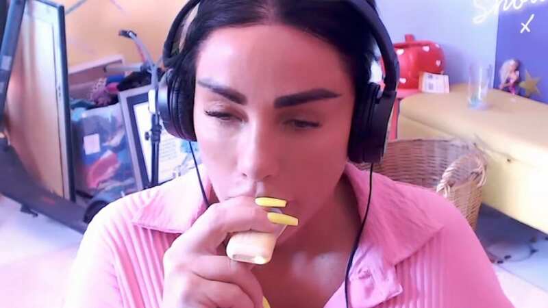 Katie Price convinced vaping caused tooth loss as fans urge her to stop