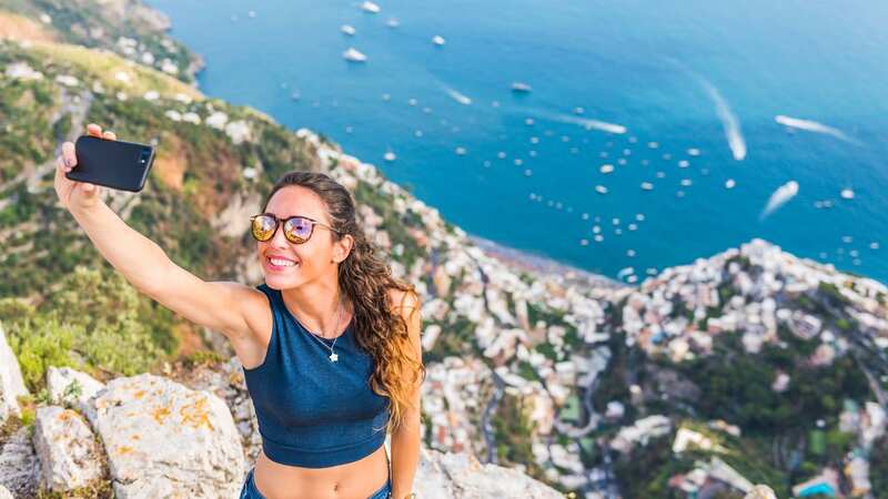 Influencers fuel climate change by inspiring Brits to travel for Insta pics