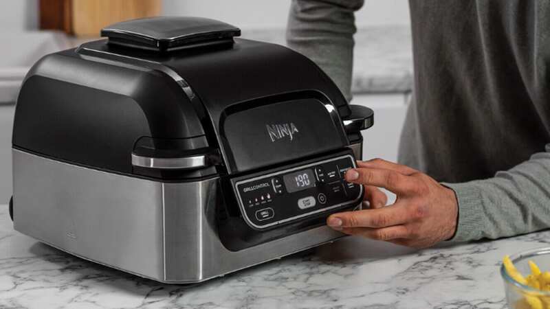 Save hundreds on a best selling Ninja air fryer today! (Image: eBay)
