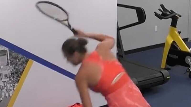 Sabalenka smashes her racquet after US Open loss