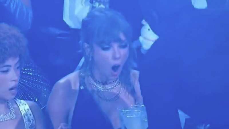 Taylor Swift excited reaction to tray full of drinks at VMA