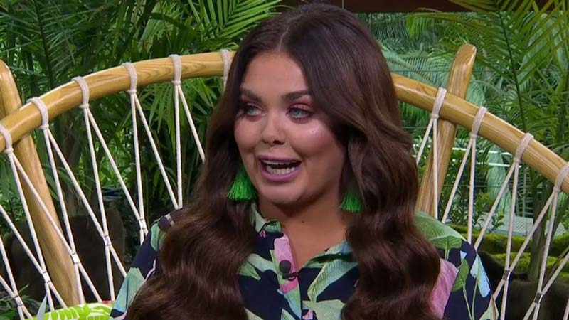 Scarlett Moffatt proudly shows off smile after being bullied for 