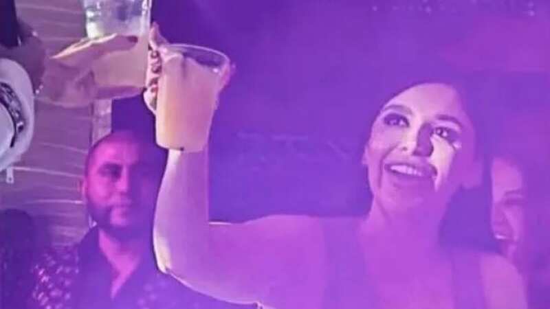 Emma Coronel Aispuro out drinking in El Farallon on Friday (Image: Instagram/@belleza.sinaloa___)