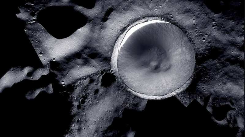 Stunning close-up of the Shackleton Crater (Image: NASA/KARI/ASU)