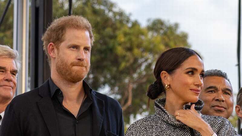 Meghan ditches engagement ring while Harry seems 