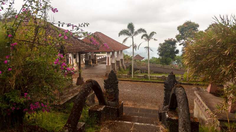 The abandoned hotel Bedugul Taman Rekreasi Hotel & Resort on Bali in Indonesia (Image: Getty Images/iStockphoto)