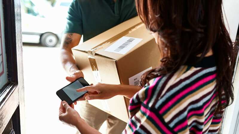 More of us are ordering online, so it is important to know your consumer rights (Image: Getty Images)