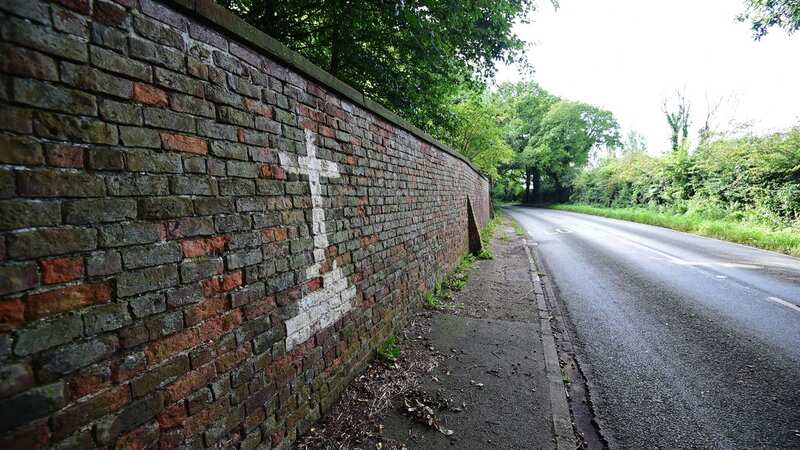The Cross on Park Wall Road in Ince Blundell (Image: Colin Lane/Liverpool Echo)