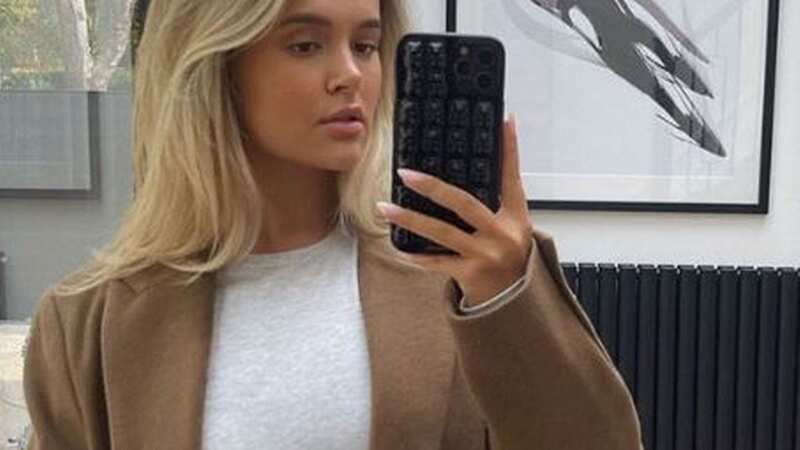Molly Mae has nailed the autumnal wardrobe with this ASOS coat and a skim tee (Image: Molly Mae Hague)