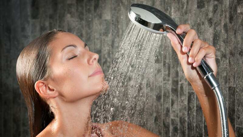 Swapping your 10-minute soak to a rapid wash could save you nearly £130 every year (Image: Getty Images)