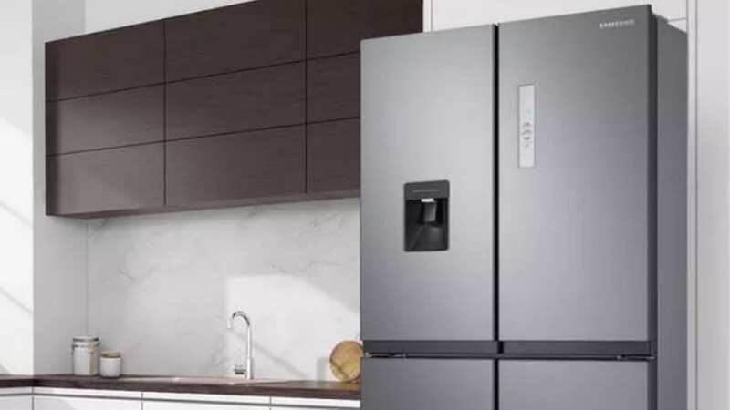 This Samsung fridge freezer is the cheapest it has ever been (Image: Currys)
