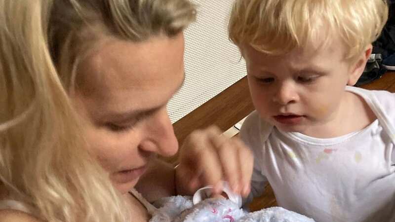 Sara Pascoe shares second child