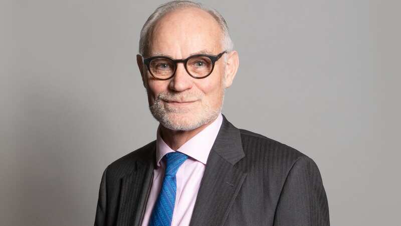 Crispin Blunt announces he