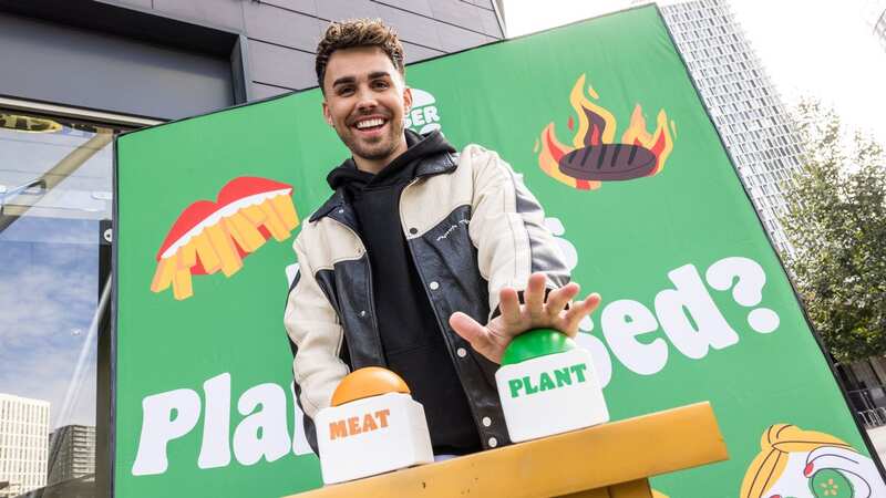 Gogglebox star, Joe Baggs, hosts a new plant-based show to test the taste buds of the public (Image: PinPep)