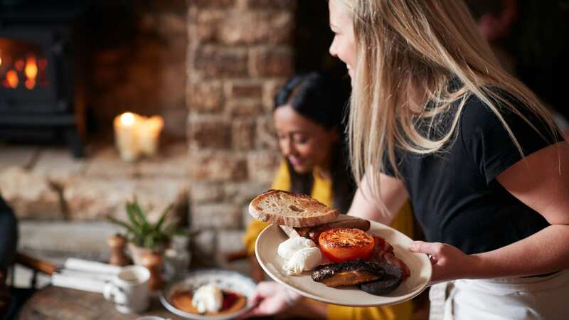 The waitress was stunned to find vegetarian dishes being made with oyster and fish ingredients (stock image) (Image: Getty Images/iStockphoto)