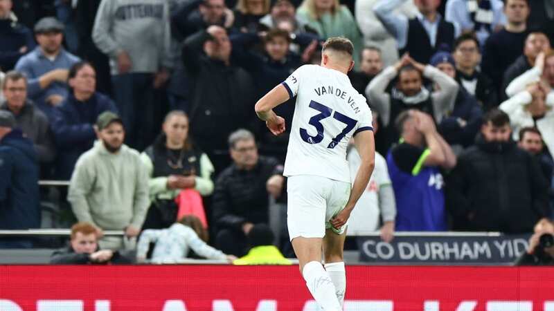 Tottenham defender Micky van de Ven leaves the field after suffering a hamstring injury vs Chelsea (Image: Simon Dael/Tottenham Hotspur FC/REX/Shutterstock)