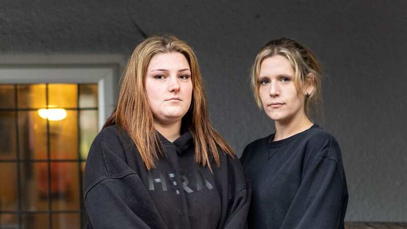 Chloe Smith, 23, and Samantha Farmer, 37 (right) (Image: Tom Wren SWNS)