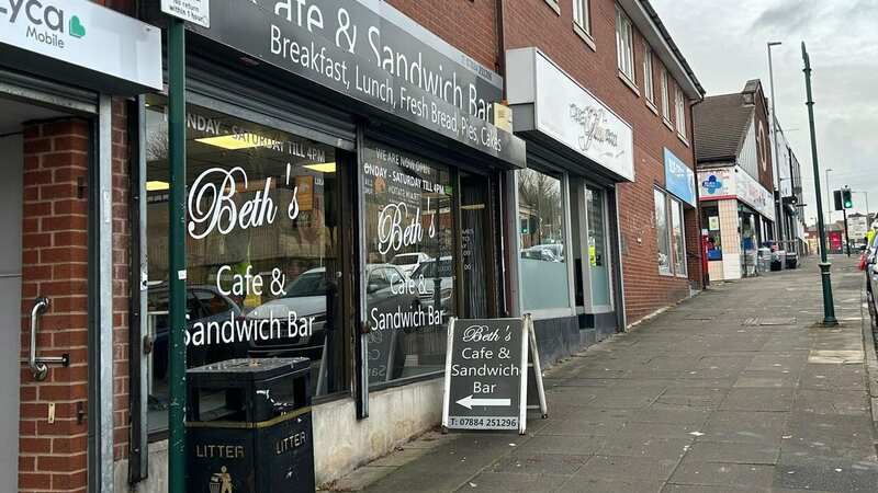 Pearlywinks Craft Supplies on Blackburn Road is now leaving the front door to the shop locked (Image: Manchester Evening News)