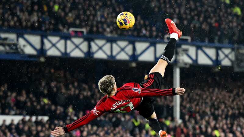 Alejandro Garnacho scored a stunning overhead kick vs Everton (Image: Shaun Botterill/Getty Images)