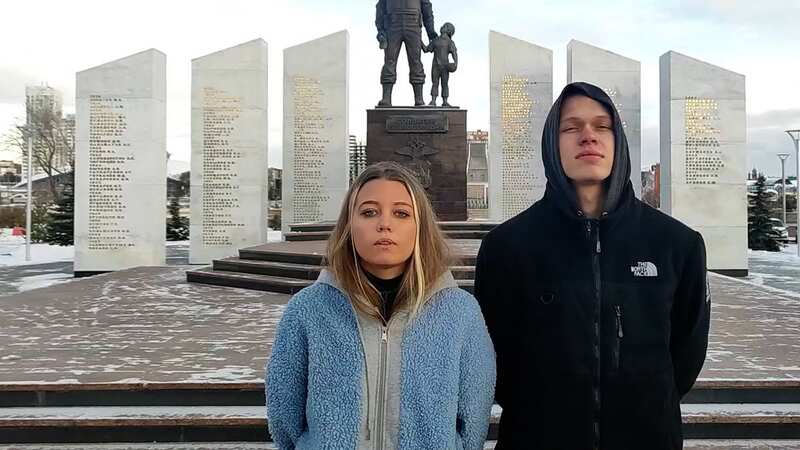 The unnamed pair in front of the monument making a confession (Image: CEN)