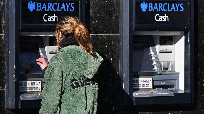 Banks are closing hundreds of branches (Image: AFP via Getty Images)