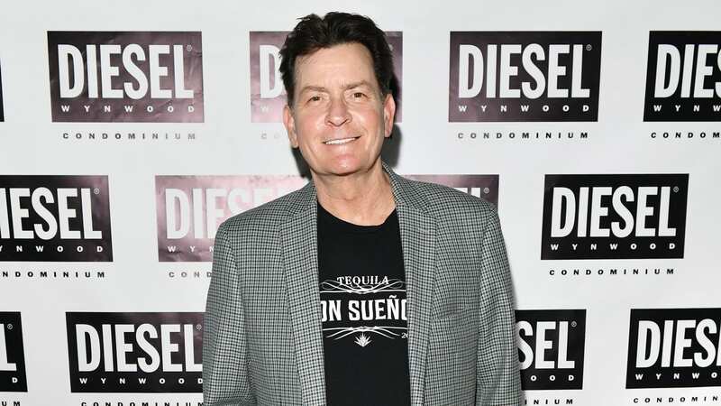Charlie Sheen has accused his neighbour of choking him