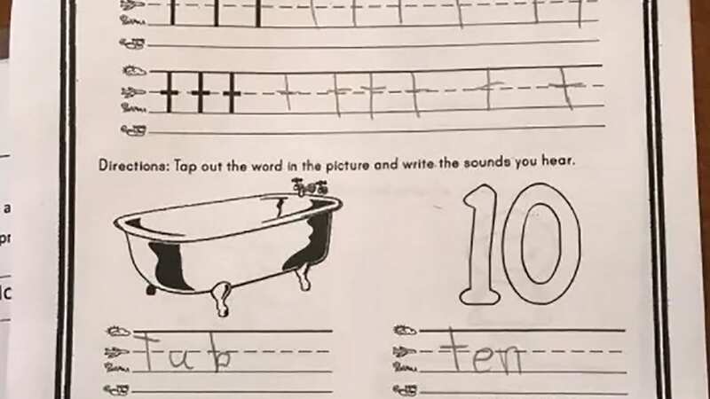 This seemingly easy maths problem has stumped parents and pupils (Image: Facebook)