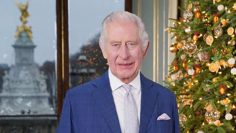 King praises UK