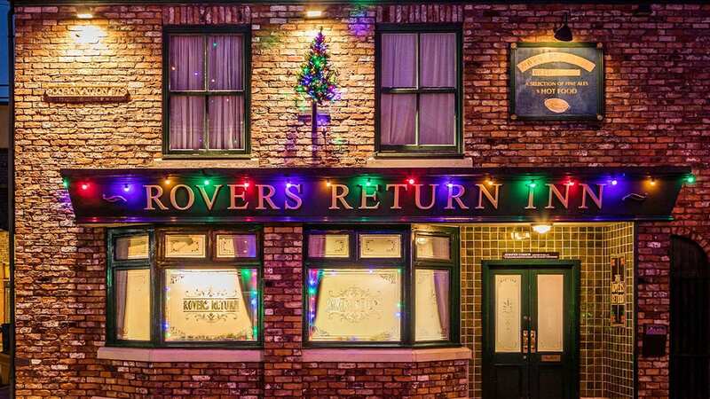 Corrie fans delighted as character makes emotional Xmas return after teary exit