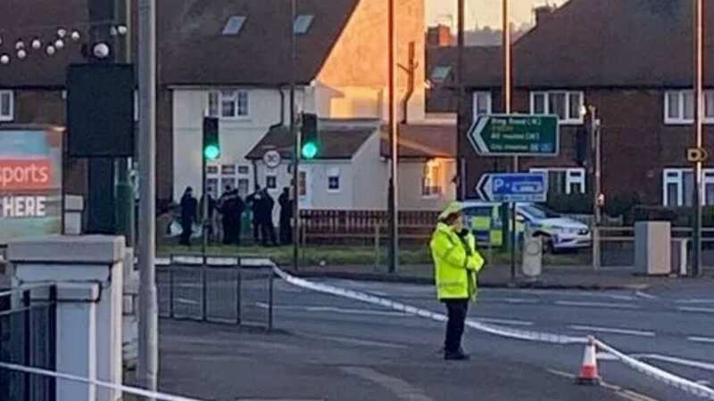 Police have sealed off Wollaton Road in Nottingham after a man died in an attack on Christmas Day (Image: Nottinghamshire Live)