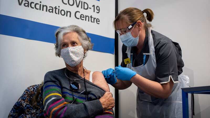 Seasonal Covid jabs will cut off on January 31 (Image: Getty Images)