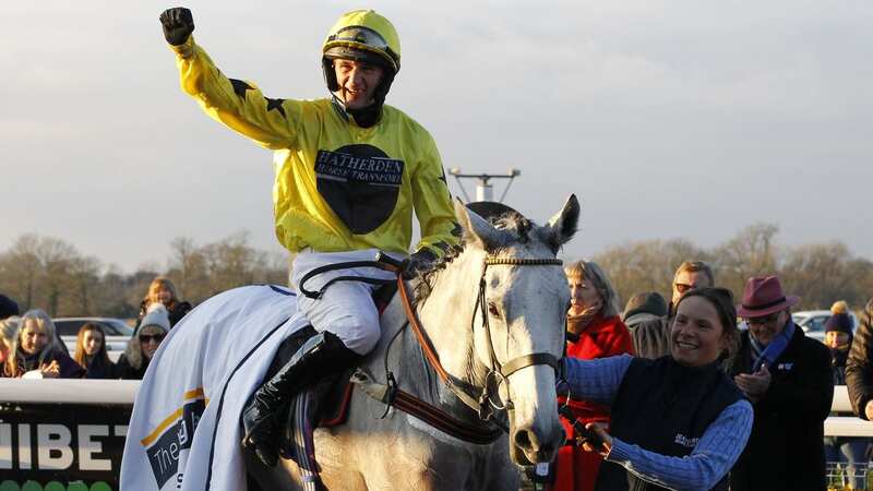 A delighted James Best returns to the Warwick winners enclosure on My Silver Lining (Image: Steve Davies)