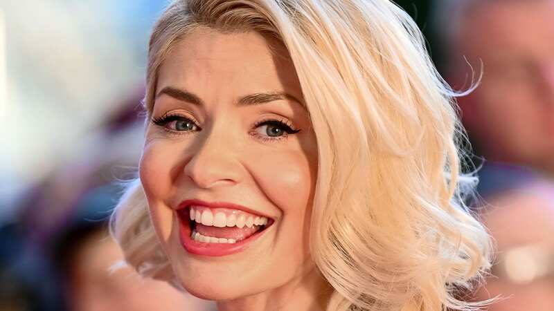 Holly Willoughby supported by famous pals as she makes huge TV comeback