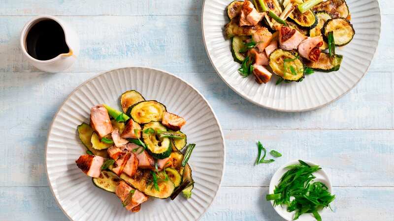 Teriyaki Salmon with Courgettes (Image: Fast 800)