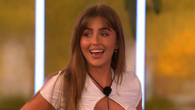 Love Island fans cringe after noticing Georgia Steel’s annoying habit (Image: ITV/REX/Shutterstock)