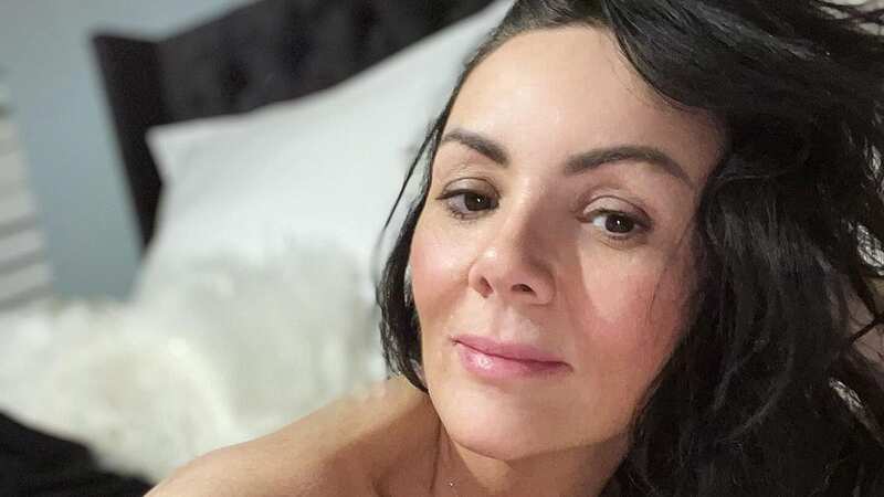 Martine McCutcheon strips naked despite the freezing weather amid health battle