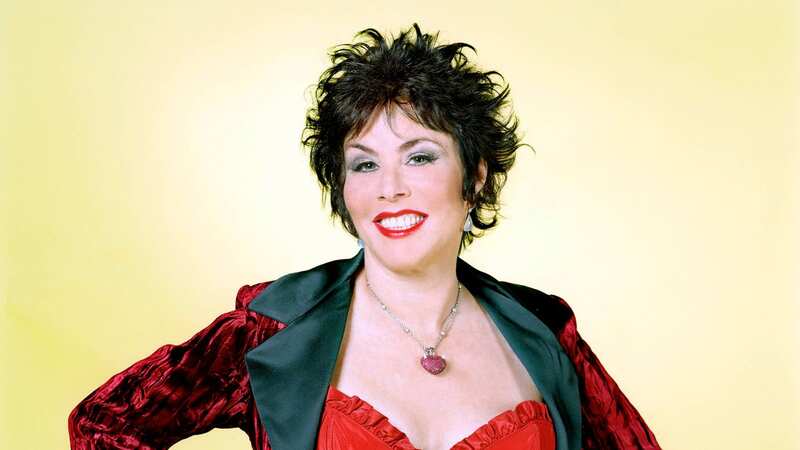 Ruby Wax has flaunted her figure in a sizzling new video clip