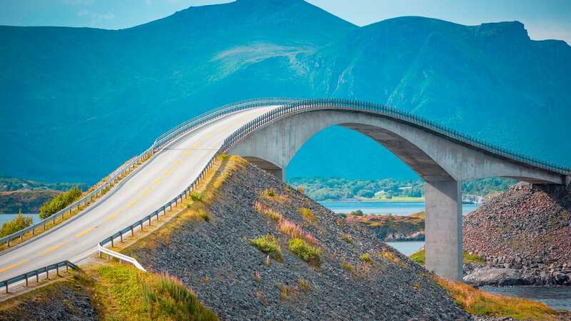 The famous Atlantic Road bridge in Norway (Image: Getty Images/iStockphoto)