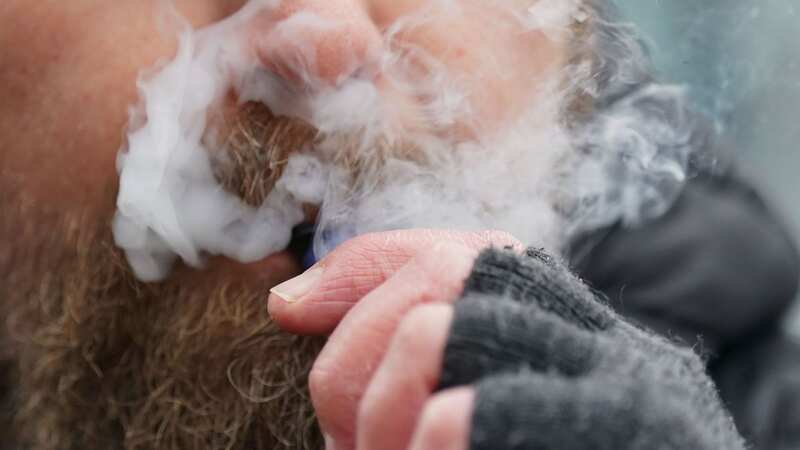 E-cigarette smokers are warned about vaper