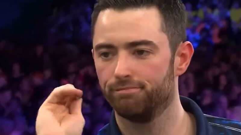 Luke Humphries in his match against Stephen Bunting
