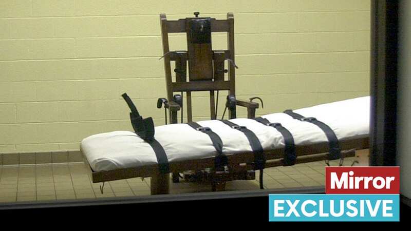 A view of the death chamber from the witness room at the Southern Ohio Correctional Facility shows an electric chair and gurney (Image: Getty Images)