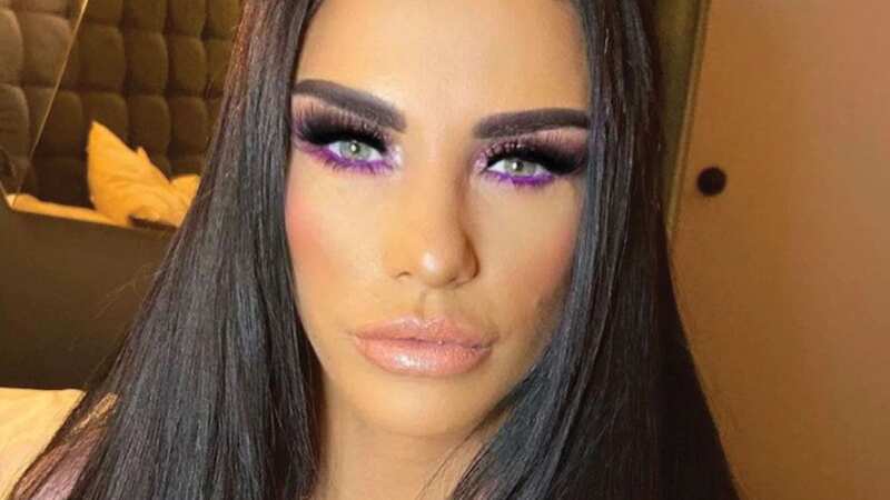 Katie Price fans left £360 out of pocket as make-up class axed at last minute