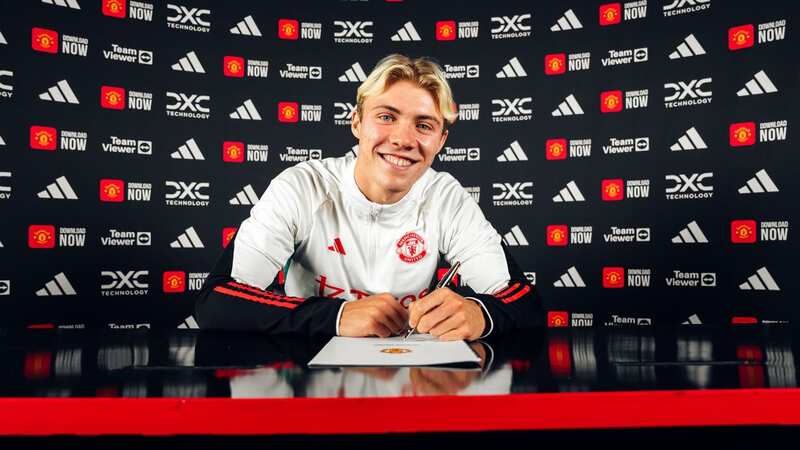 Rasmus Hojlund is unveiled as a Man United player (Image: Getty Images)