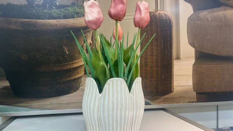 I found this spring-ready floral vase in Marks & Spencer and it looked great in two different rooms