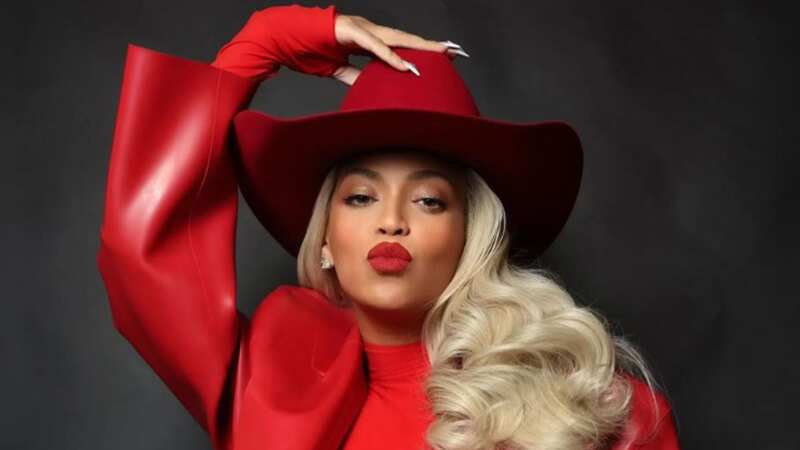 Beyonce tops UK singles chart for first time in 14 years with country track